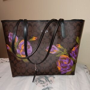 Coach city tote brown with purple flowers